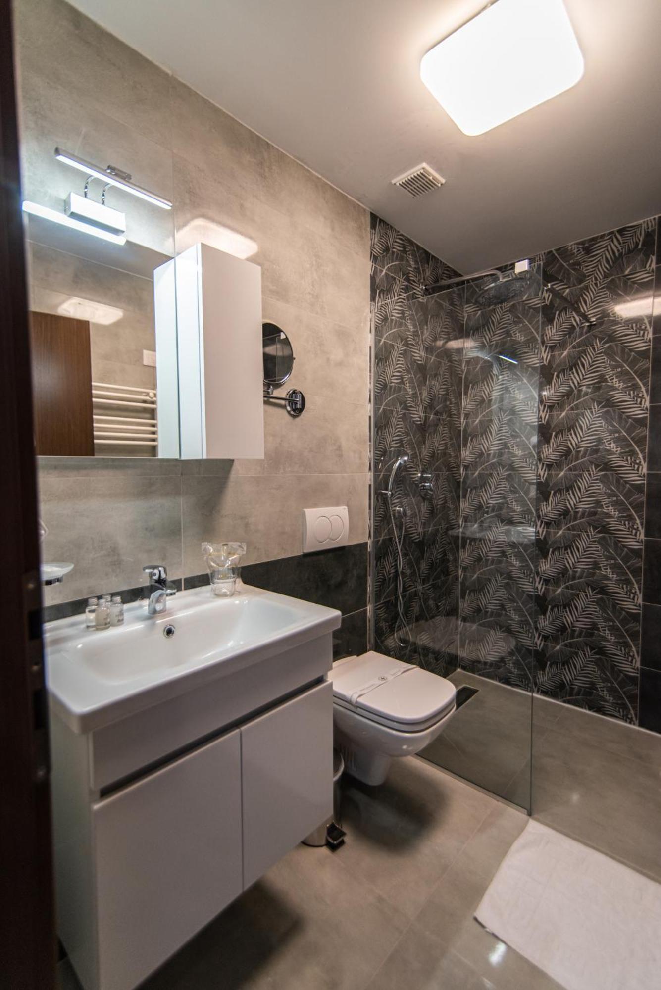 Dishli Hotel & Spa Струга Экстерьер фото